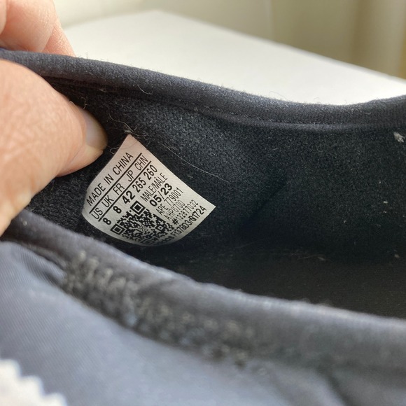 Adidas Samba Puffer Mens 8 Womens 9.5 Waterproof Insulated Slip On Sneaker - Picture 7 of 11